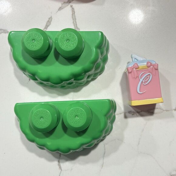 Mega Bloks RARE Disney Prince Charming and Cinderella Castle Set Building Blocks - Picture 8 of 16